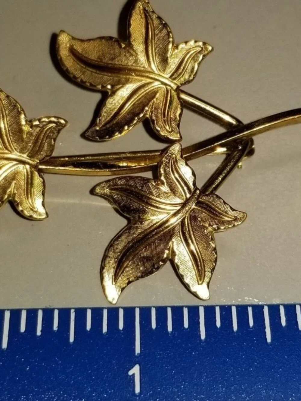 Van Dell 12k GF Autumn Fall Leaves Pin